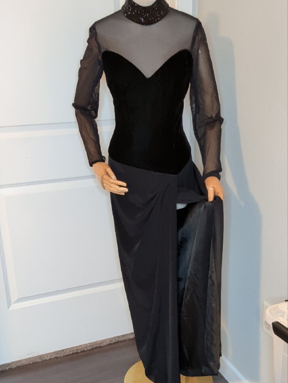Vintage Niteline Evening Gown Black Sheer Mesh & Velvet Long Sleeve Beaded Sz 10